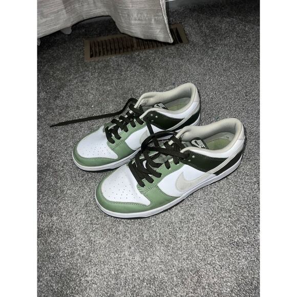 Nike Dunk Low Oil Green Cargo Khaki Size 9 Shoes Retro - Picture 3 of 9